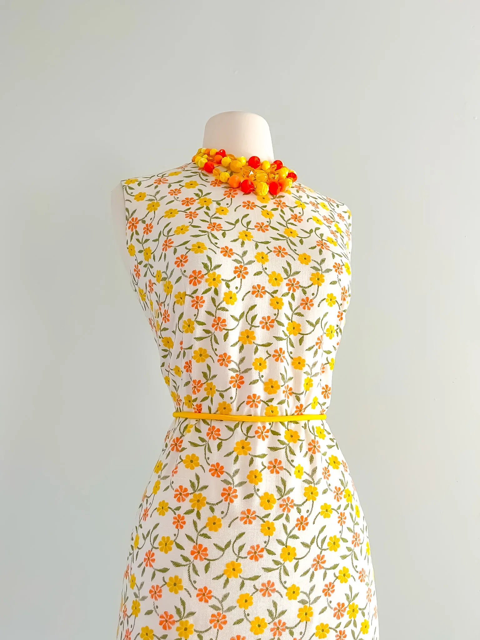 1960's Sunshine Daisy Shift Dress by Career Casuals/ Sz M