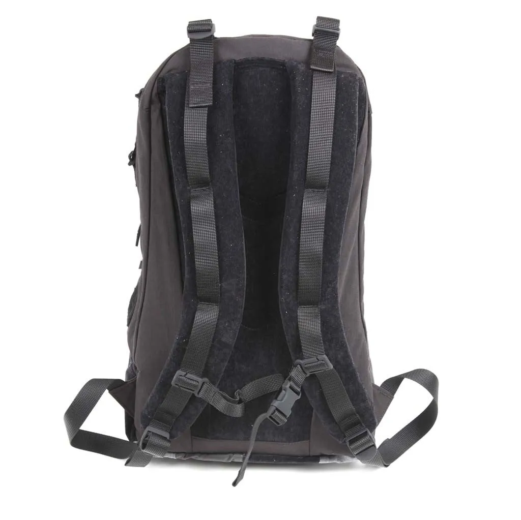 Lamina Picaro 22L Backpack