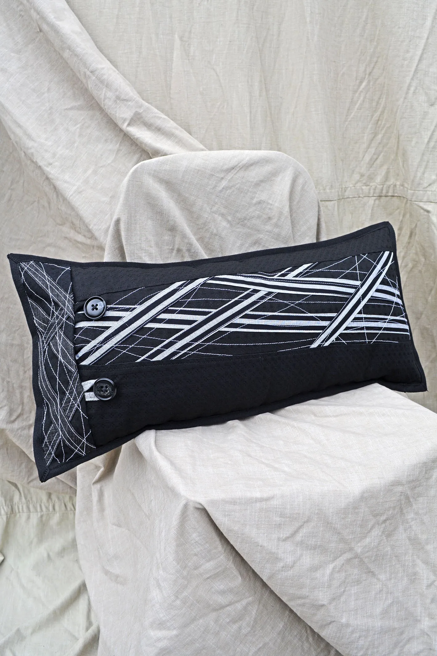 RECTANGLE APPLIQUE CUSHION - ONYX STRIPE