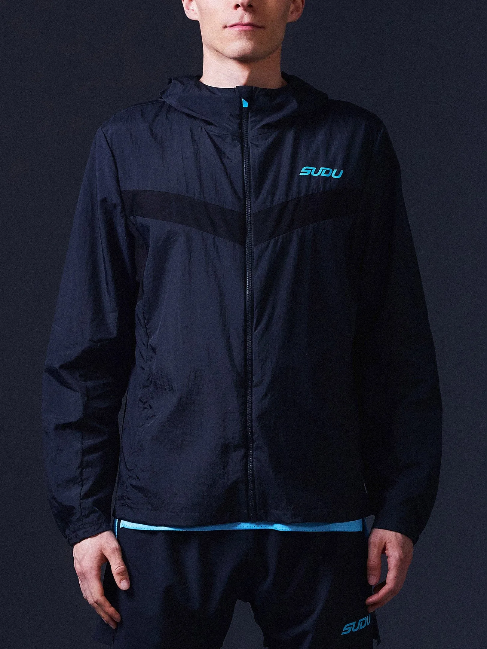 SRJ L 01 Run Lightweight Jacket - Black/Light Blue