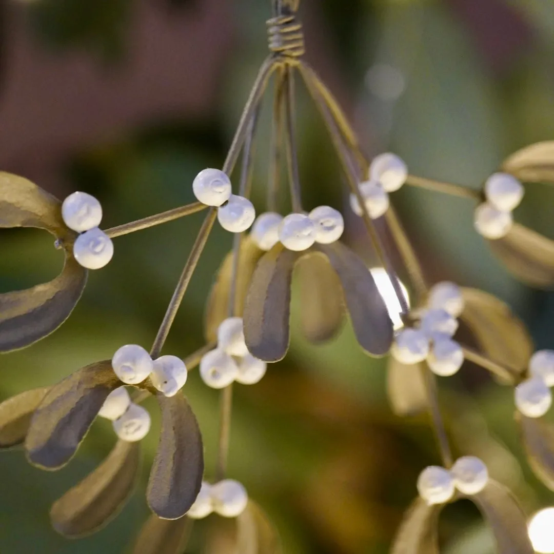 Tin Bunch of Mistletoe